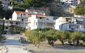 Omis Apartmani Mouse
